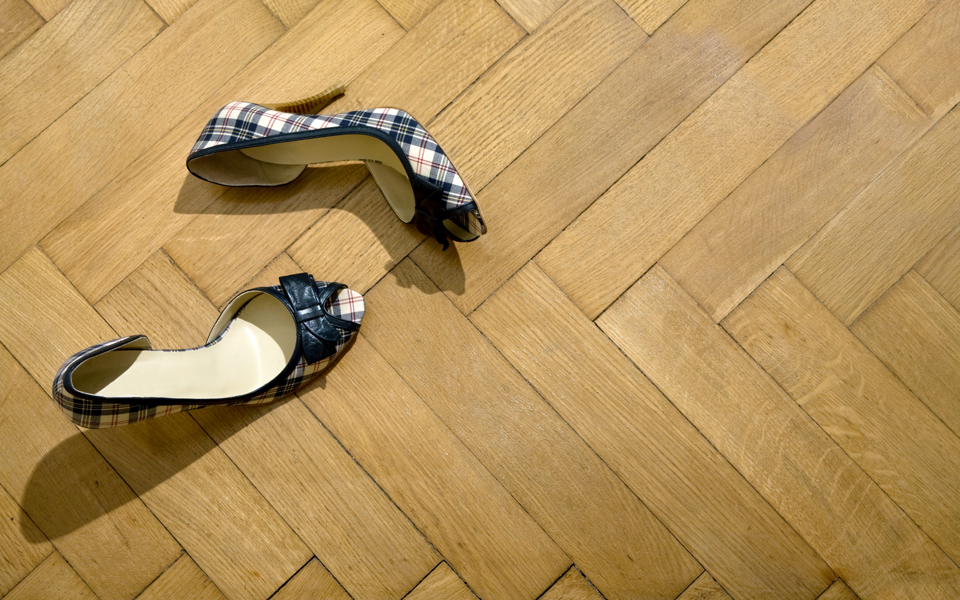 Revive the Brilliance: How to Remove Heavy Floor Wax Build Up on Vinyl Flooring