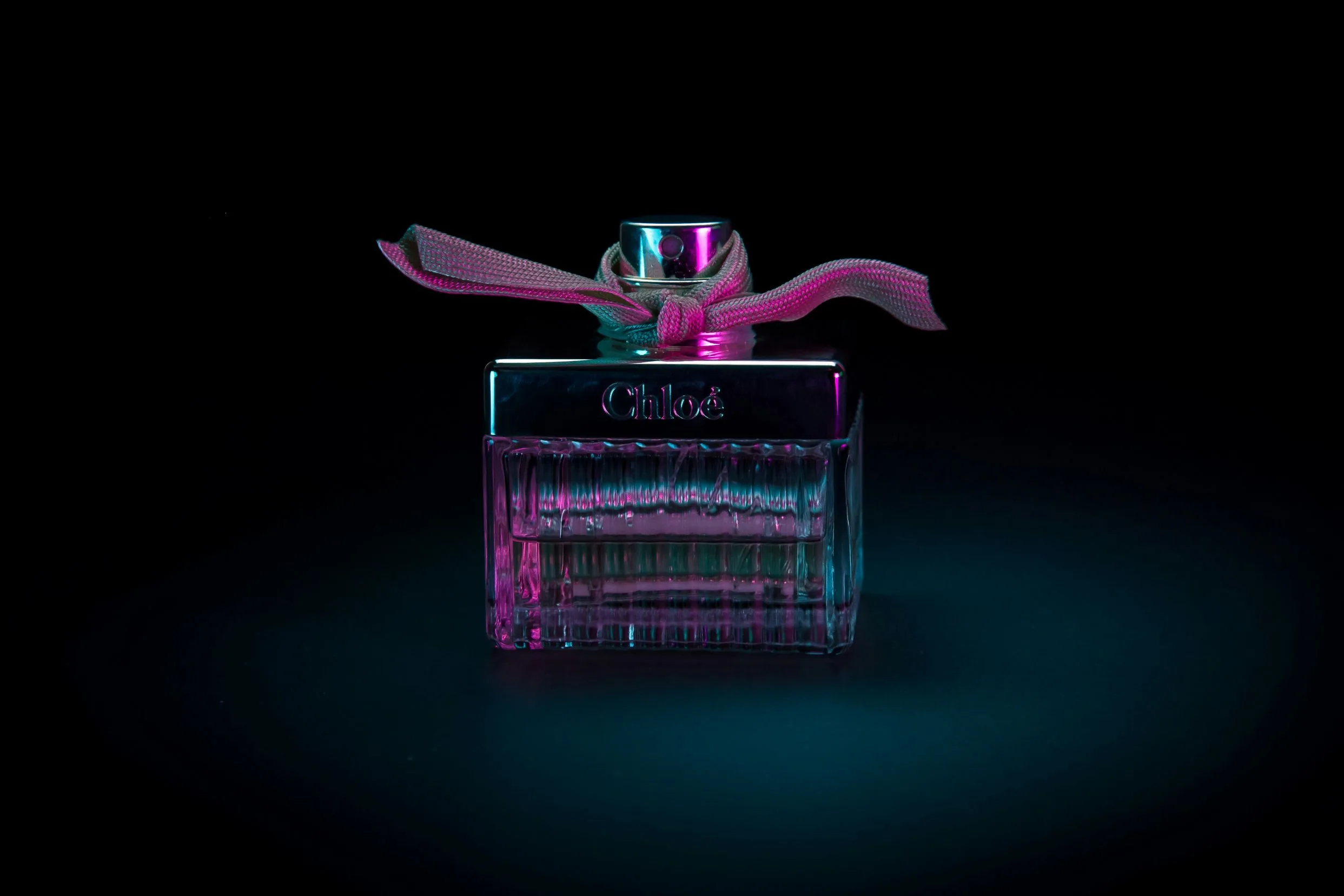 Discover the Importance of Scents in Your Closet and How to Choose the Perfect Fragrance